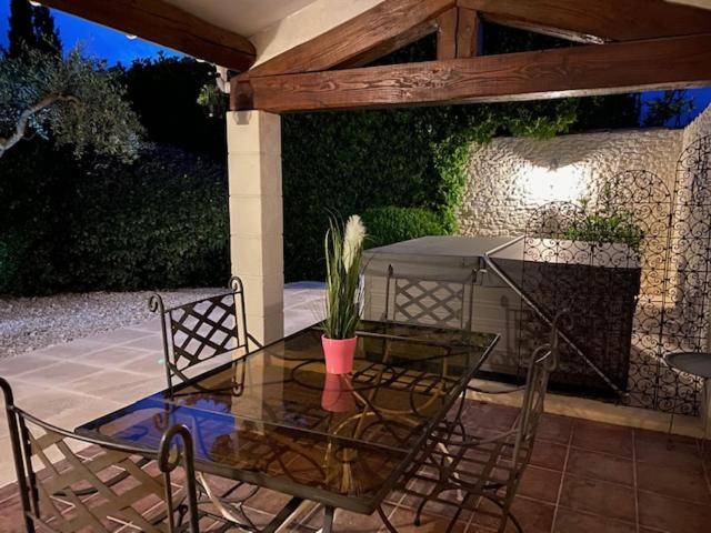 Mas Beau Soleil & Spa Cottages De Charme Avec Jacuzzi&Jardin Prives Сен-Ремі-де-Прованс Екстер'єр фото