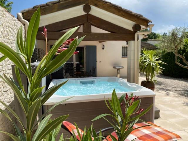 Mas Beau Soleil & Spa Cottages De Charme Avec Jacuzzi&Jardin Prives Сен-Ремі-де-Прованс Екстер'єр фото