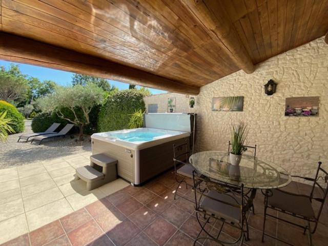 Mas Beau Soleil & Spa Cottages De Charme Avec Jacuzzi&Jardin Prives Сен-Ремі-де-Прованс Екстер'єр фото